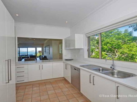Bays Edge - QLD Tourism 3