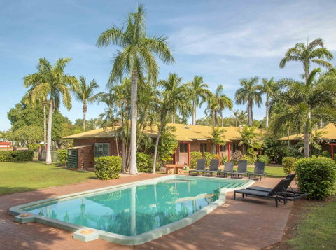 Bayside Holiday Apartments - QLD Tourism 0