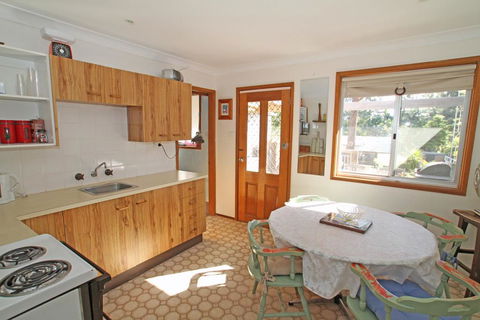 Beach And Bush Getaway - QLD Tourism 2
