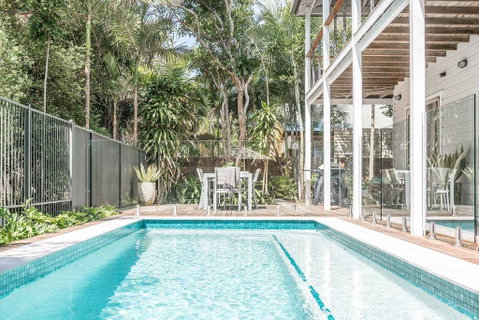 Beach Chalet - QLD Tourism 0