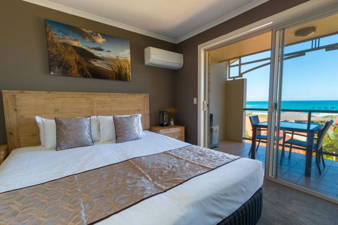 Beach Haven Executive Apartments - Queensland Tourism 0