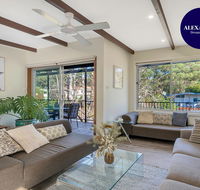 BEACH HOME ENCHANTED STAY CONNECT with NATURE - Queensland Tourism