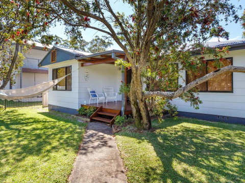 Beach House - QLD Tourism 0