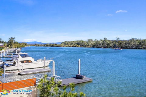 Beach House @ The Cove - Queensland Tourism 2