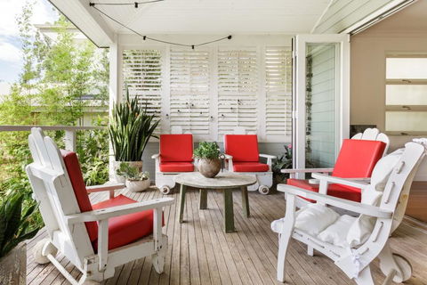 Beach House Avalon - Queensland Tourism 1