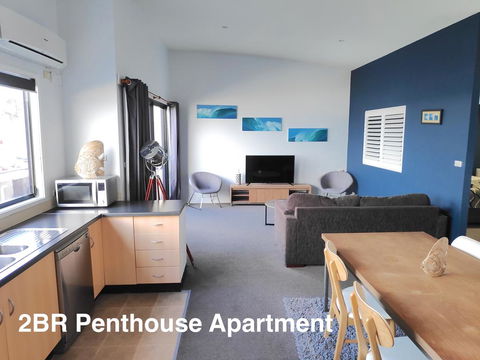 Beach House Mollymook - QLD Tourism 3