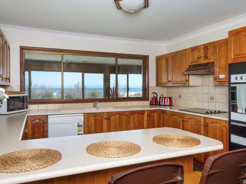 Beach House On Jones Beach - Kiama Accommodation - QLD Tourism 3
