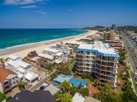 Beach Palms Holiday Apartments - QLD Tourism 0