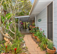 BEACH RETREAT - QLD Tourism