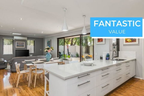 Beach Retreat Quinns Rocks - QLD Tourism 0