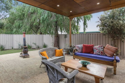 Beach Retreat Quinns Rocks - QLD Tourism 2