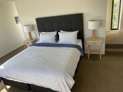 Beach Retreat Townhouse - QLD Tourism 3