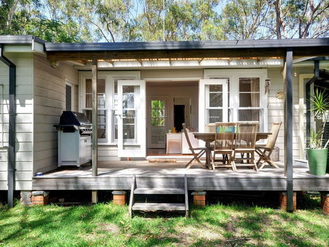 Beach Shack - QLD Tourism 0