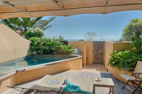 Beach Suites - QLD Tourism 2
