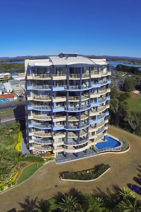 Beaches International - QLD Tourism 3