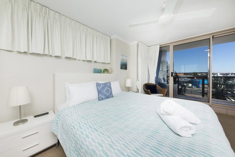 Beaches International - QLD Tourism 2