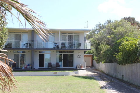 BEACHFRONT 3- 3/12 Bundella Ave LC - QLD Tourism 3