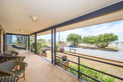 Beachfront At Bribie - QLD Tourism 2