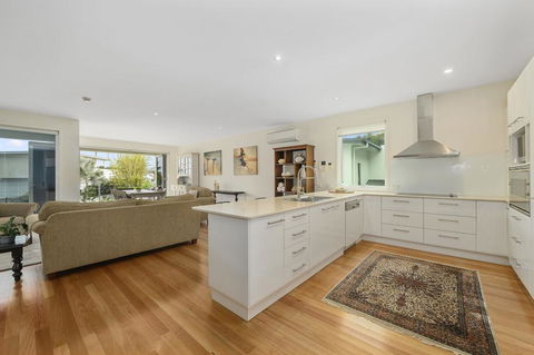 Beachfront By The CC - Family Friendly, Plunge Pool, Steps To The Beach - Queensland Tourism 3