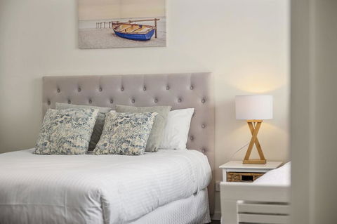 Beachfront By The CC - Family Friendly, Plunge Pool, Steps To The Beach - Queensland Tourism 0
