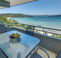 Beachfront Hamilton Island - Queensland Tourism