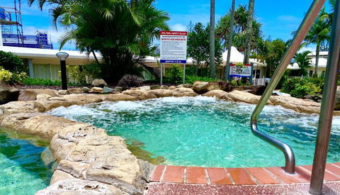 Resort Queen Studio At Alex Beach Resort - Queensland Tourism 1