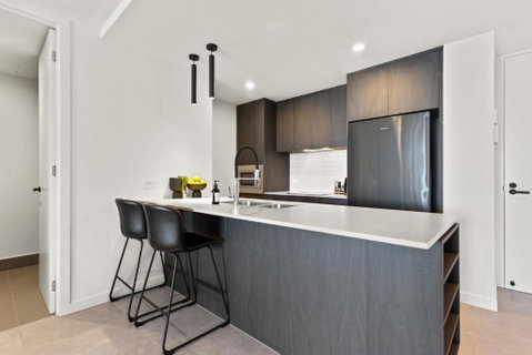 Riverfront 2-Bed With Pool, Sauna, Gym & Views - QLD Tourism 3