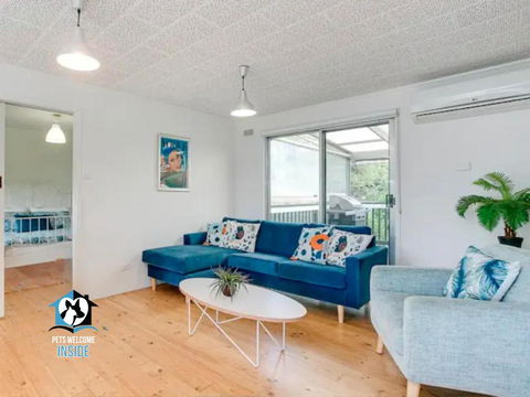 Retro Groovy Pad Pt Elliot - QLD Tourism 2