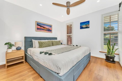 Redbrick Retreat - Generous Coastal Escape - QLD Tourism 2