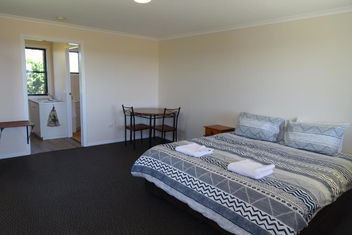Redgate Country Cottages with QLD Tourism