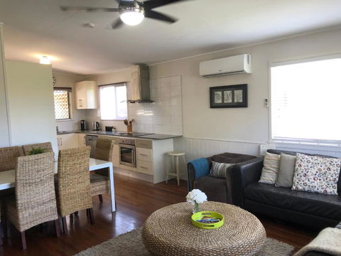 Redland BayBreeze - QLD Tourism 0