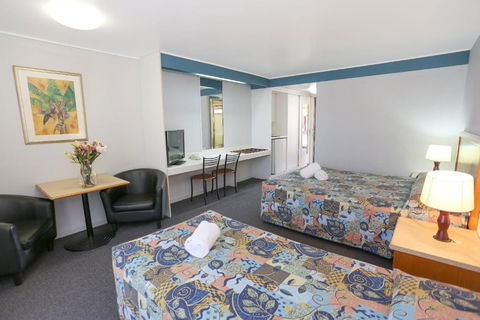 Reef Resort Motel - Queensland Tourism 2