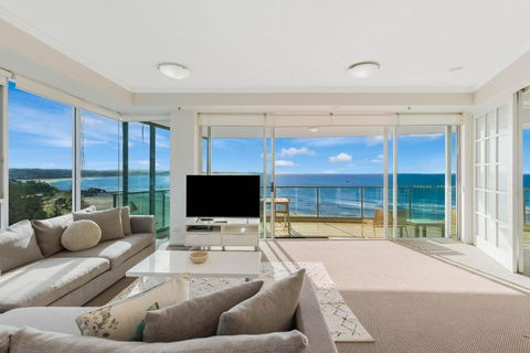 Reflections On The Sea Unit 1501a - Queensland Tourism 1