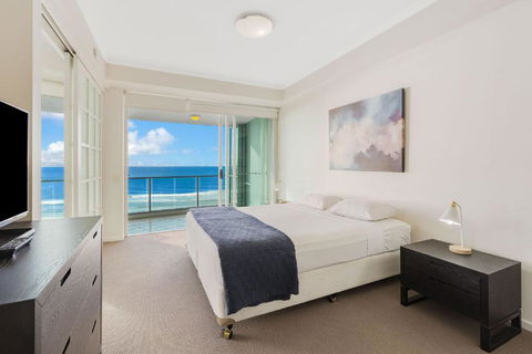 Reflections On The Sea Unit 1501a - Queensland Tourism 3