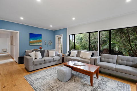 Relaxed Family Beach House - No Linen Included - QLD Tourism 1