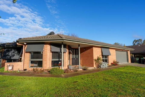 Relaxing 3bd In Tranquil Setting - QLD Tourism 0