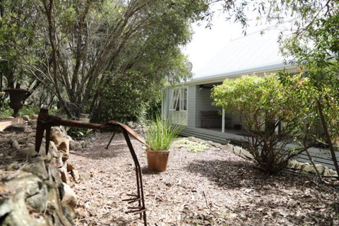 Reme Cottage - QLD Tourism 1