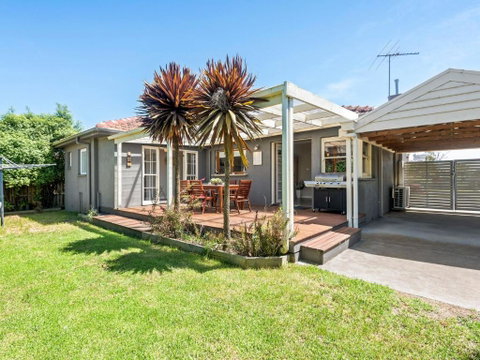 Resarf Retreat - QLD Tourism 0