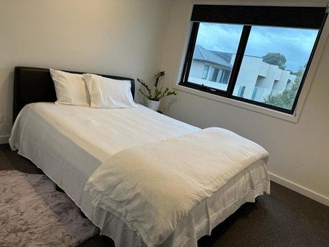 Reservior - Queensland Tourism 0