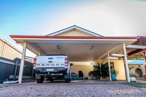 Resort On Morgan With Beautiful Private Pool, Pet Friendly - Queensland Tourism 1