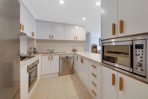 Rest A While - Queensland Tourism 3