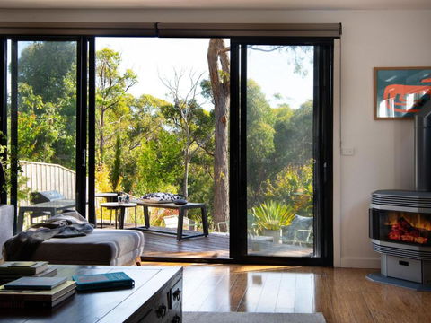 Retreat 34A - Queensland Tourism 0