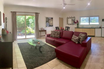River Gum Luxury Bed And Breakfast with QLD Tourism