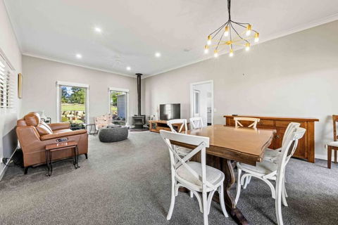 Riverbend Ranch - Queensland Tourism 1