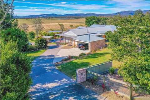 Riverbend Ranch - Queensland Tourism 2