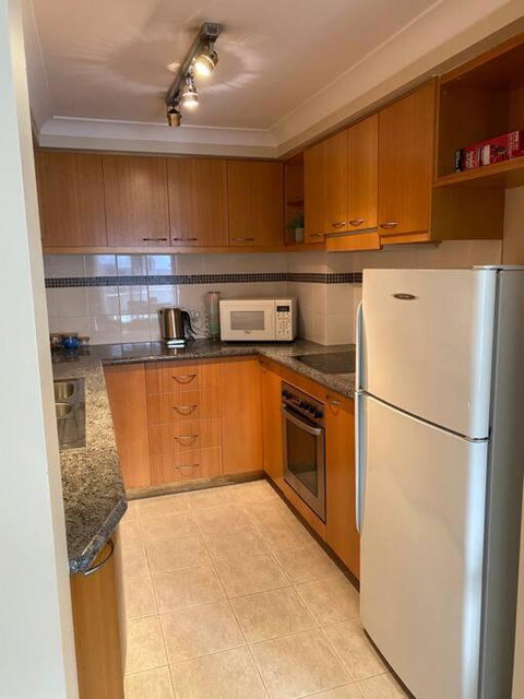 RIVERSIDE CITY VIEW PARKING NETFLIX WIFI WINE FREE - QLD Tourism 2