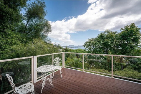 Riveting House With Incredible Water-view At SandyBay - QLD Tourism 1