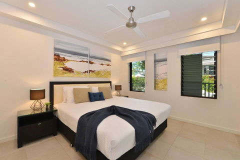 Resort-style Swim Out - A True Tropical Oasis - Queensland Tourism 2