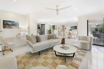 Riviera Road Miami - 4BRM Dual Villa with QLD Tourism