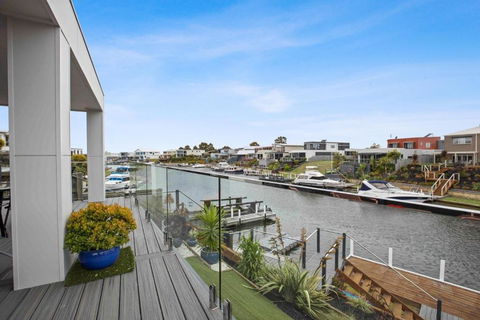 Riviera View - Queensland Tourism 0